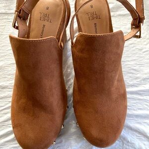 Time and Tru Women's Tan Clogs Mules Faux Suede with Slingback